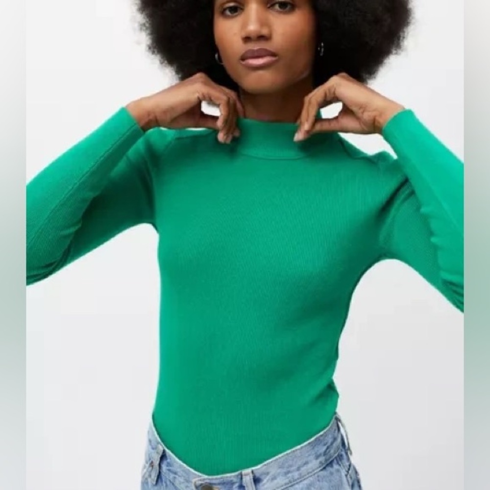 BDG sweater top